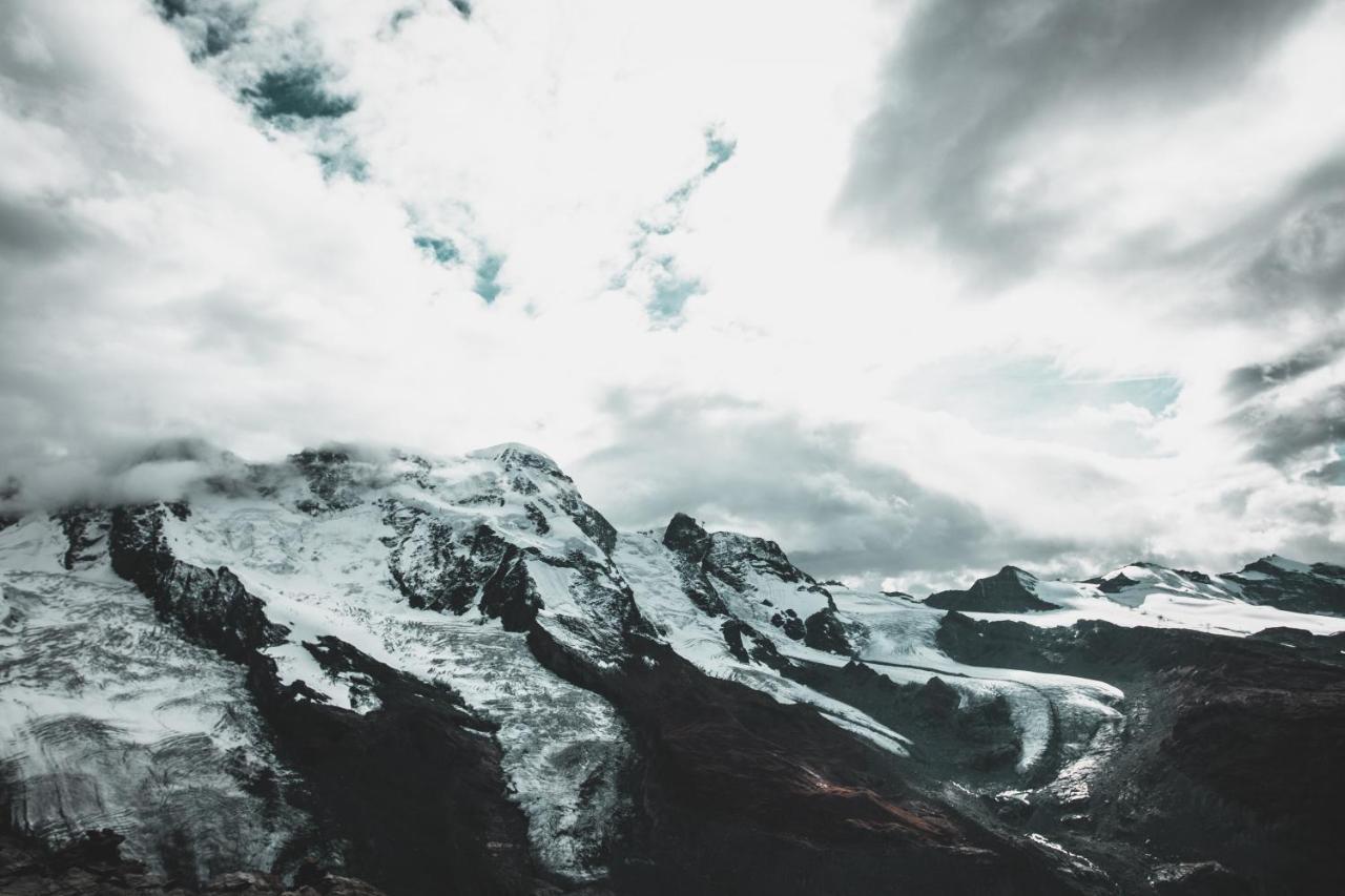 22 Summits Boutique Hotel Zermatt Exterior photo